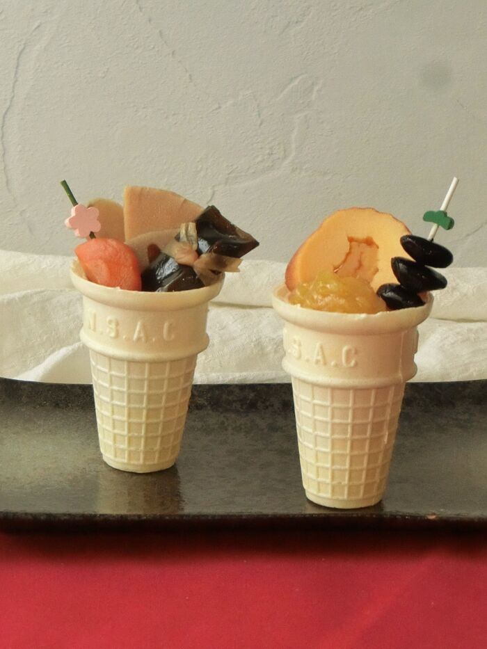 おせちを可愛く盛り付け～「アイスクリーム・コーンでおせち料理」
