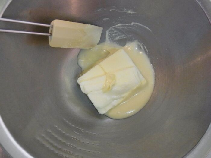 バタークリームを作ります。