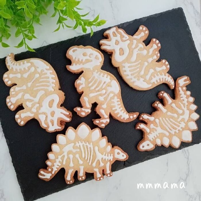 【恐竜の化石風クッキー】