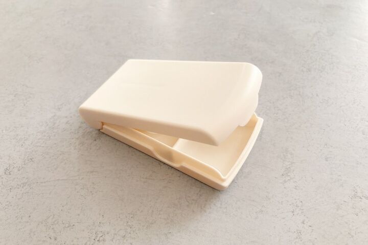 【キャン★ドゥ】ただのケースじゃない!かゆいところに手が届く仕掛けがスゴい便利アイテム