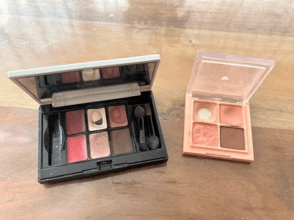 アイシャドウの捨て色もムダにしません!実は、色んな方法で活用できるんです♪