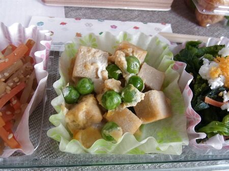 高野豆腐とグリンピースの卵とじ