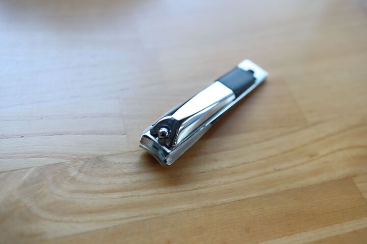 切れ味が全然違う!身近なもの1つでできる「爪切りの研ぎ方」知らなきゃソンですよ【やってみた】