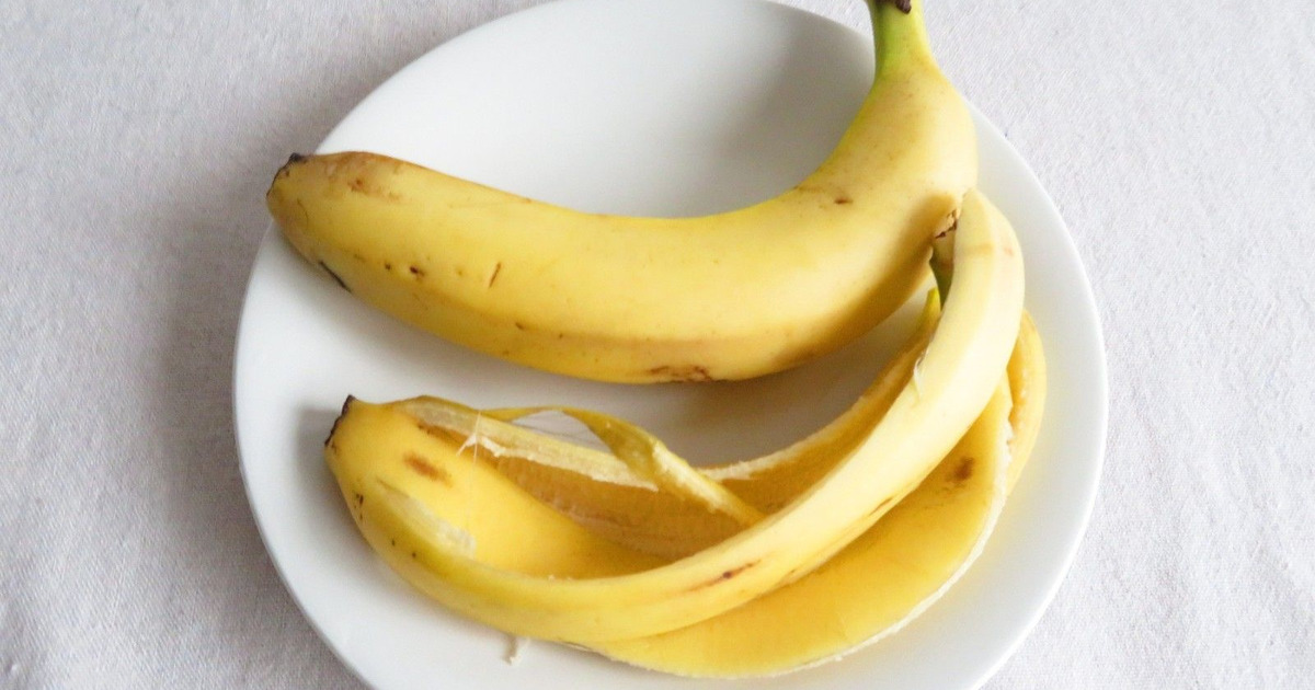 バナナの皮は捨てちゃダメ！意外すぎる使い方で家中で大活躍するんです  