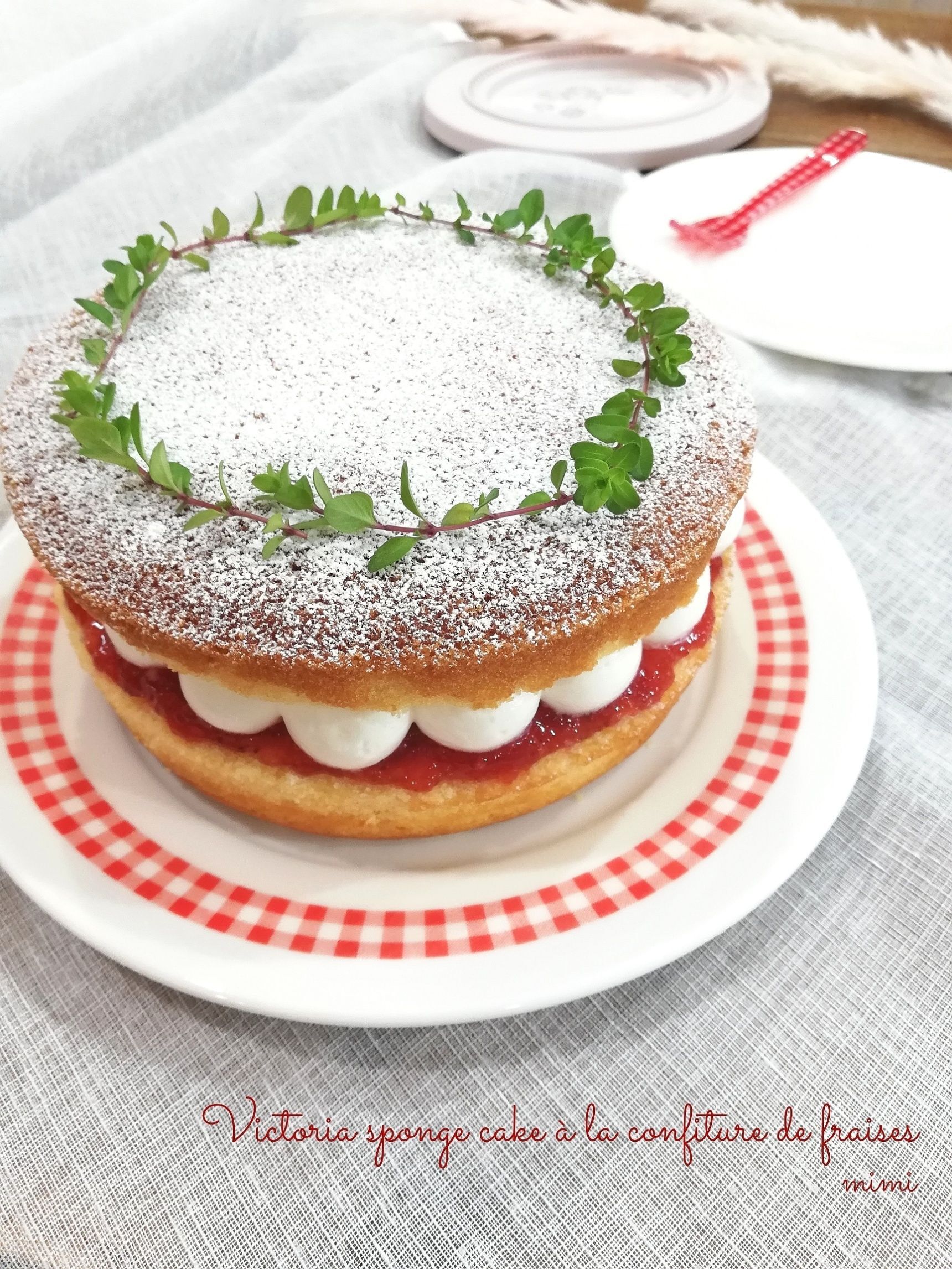 混ぜるだけ♪簡単♪可愛い♡ヴィクトリアスポンジケーキ