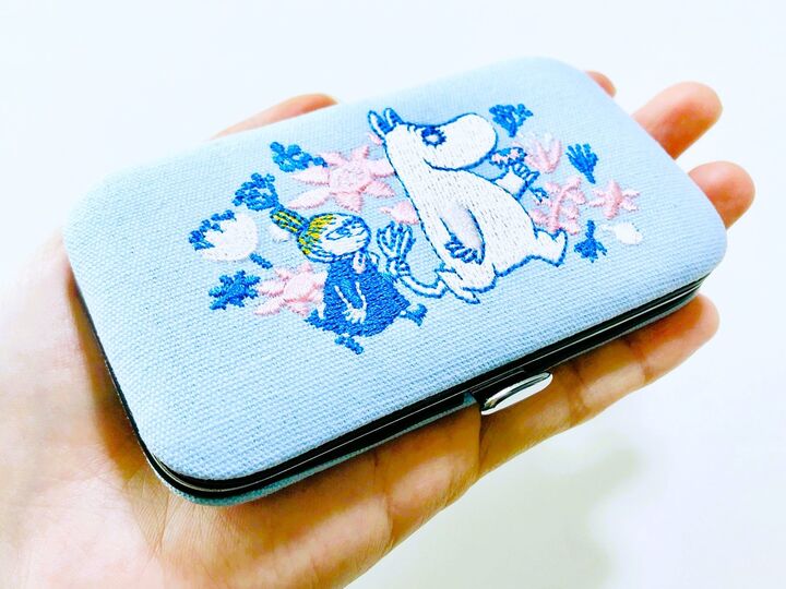 片手サイズの可愛いBOX♡中身はなんと!〈付録〉身だしなみアイテム8点セット〜!!