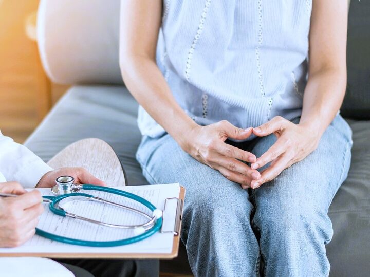 膣がかゆい…!閉経後の40%に起こる女性特有のトラブルとは?