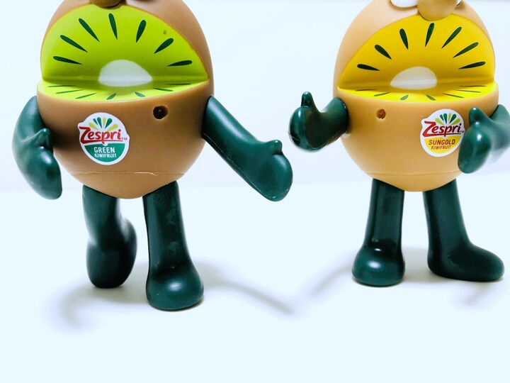 ポーズおきゃわすぎ!!神すぎ【キウイブラザーズ】付きフルーツピック!〈過去に即完売〉して話題となった【特別付録】が新しくなって復活ですーーー♡