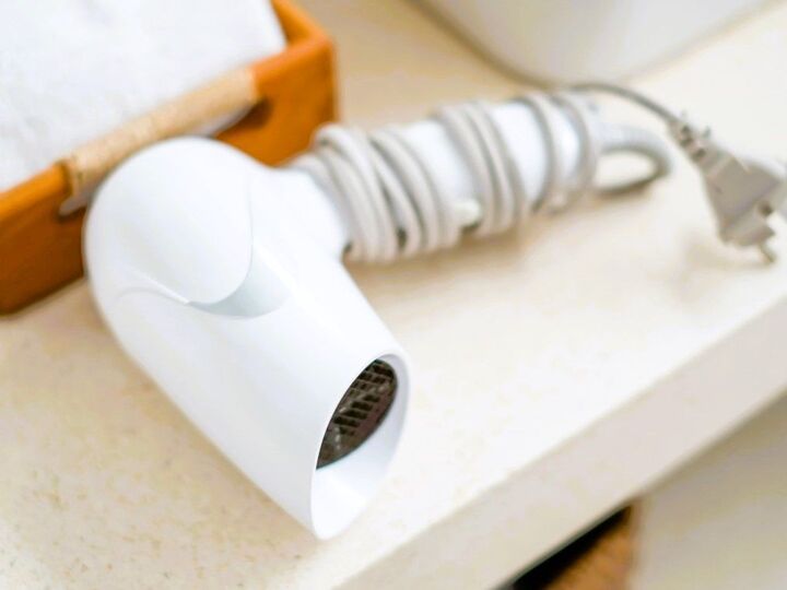 〈ドライヤーのコード〉ねじれない裏ワザ。おかげで美収納♡