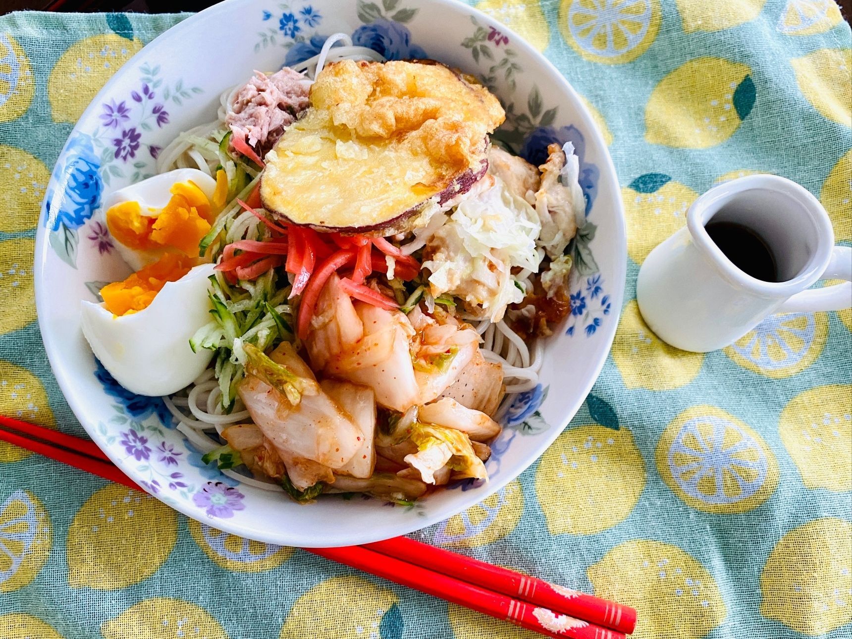 紅生姜でサッパリ食べれるのっけ盛り冷やし中華風冷麦