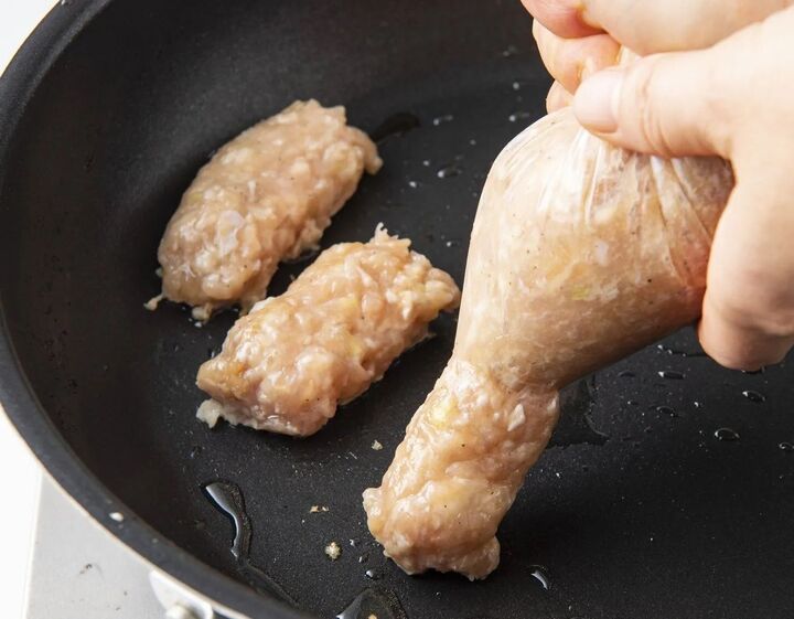 材料も手順も!驚異の【鶏つくね】レシピ爆誕!!