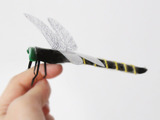 0円でオニヤンマ君を手作り！弁当プラ廃材で夏の虫除け対策