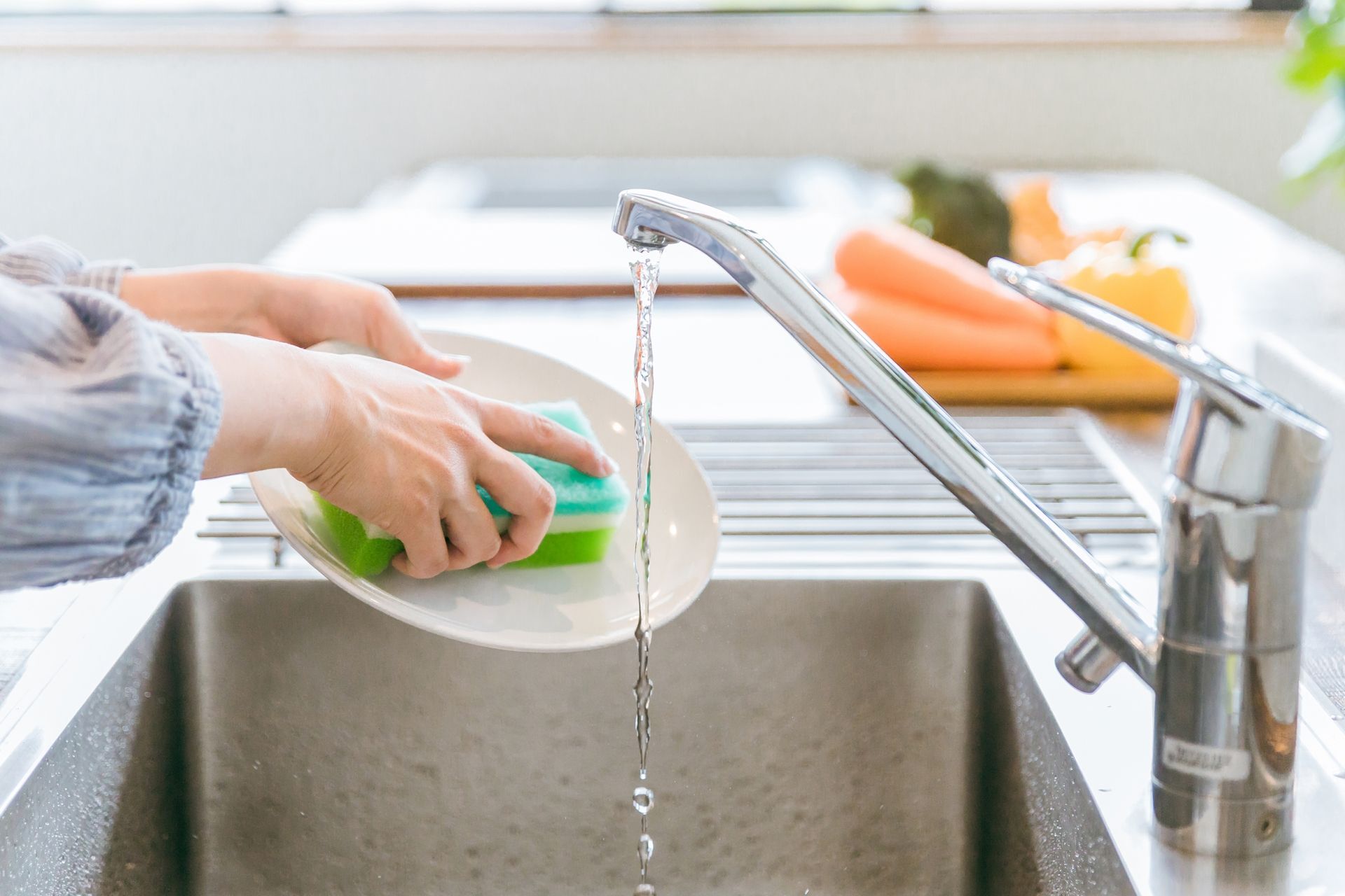 食器洗いがちょっとだけラクになる！我が家流の洗い方。洗剤の量も減ってエコ♡