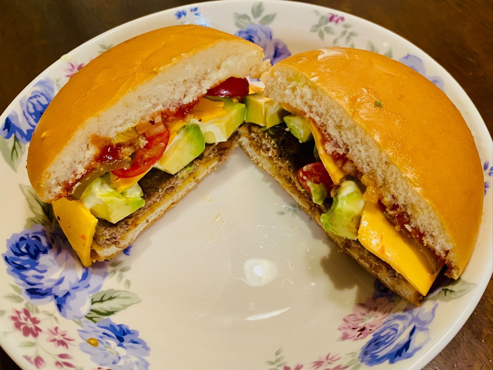 高騰が続いたマックバーガーを美味しく超簡単アレンジ♪