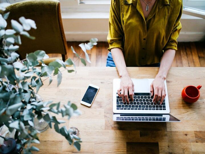 「やめると貯まる」8つの習慣。お金が逃げない人に共通すること