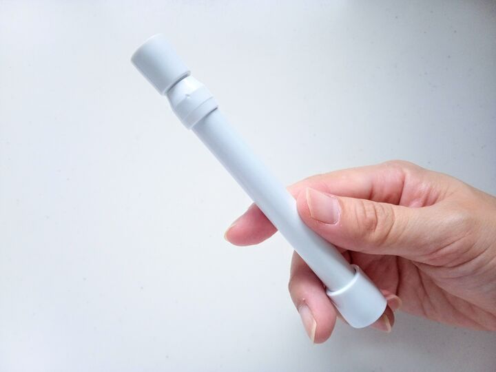 【100均】ミニ突っ張り棒を意外な場所に設置したら、ゴチャつきが劇的スッキリ&家事もラクに♡