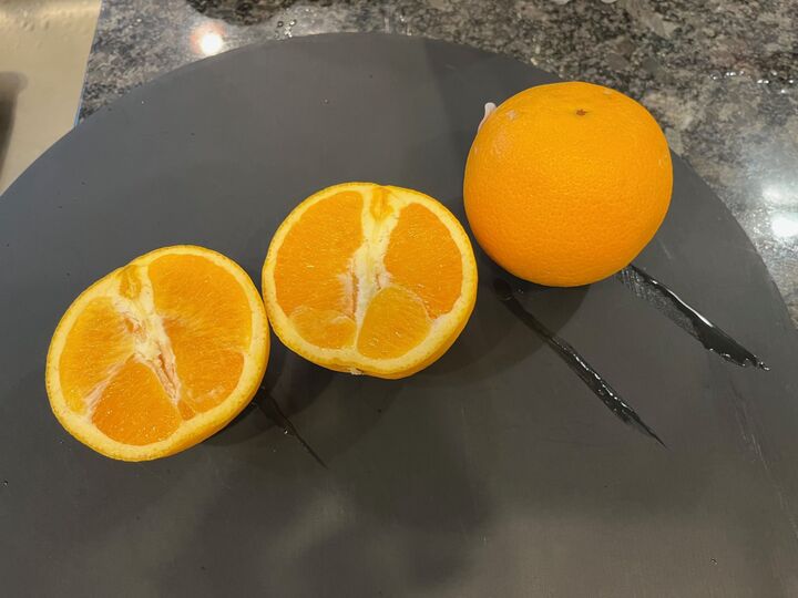 オレンジの皮はむいてそのまま捨てちゃダメ!実は色々お役立ちな活用法をご紹介♪