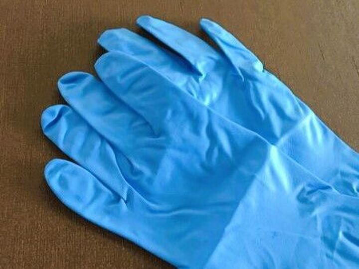 あ、水が入っちゃった!!ゴム手袋の中を一瞬で拭く方法。