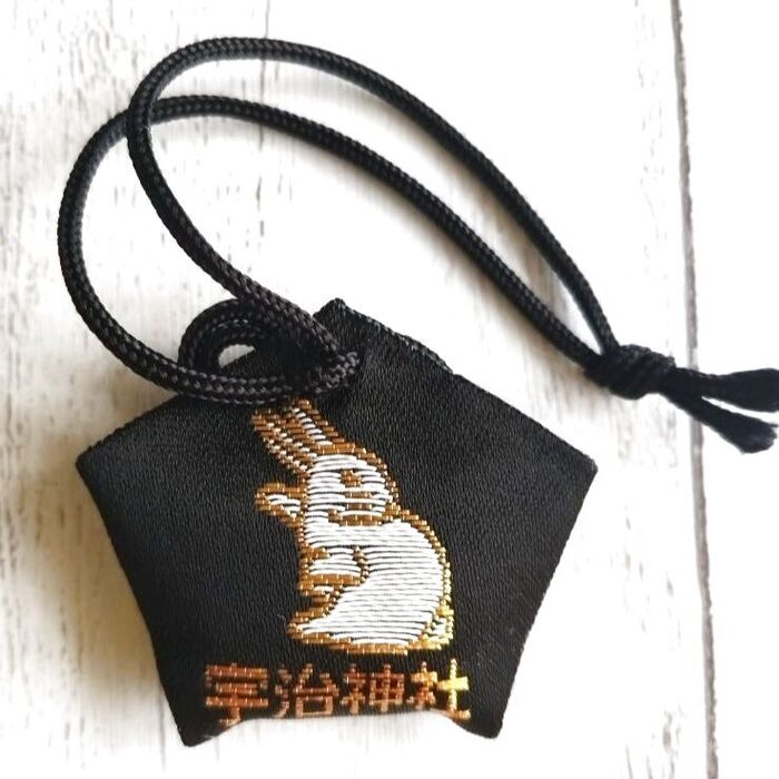 【京都】宇治神社で買える♡みかえり兎のお守り