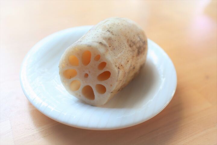 スライサー不要!れんこんをヒラヒラの極薄にスライスできる【家事ワザ】アレンジ幅が広がる~♪