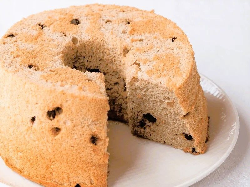 〈簡単レシピ〉バナナとチョコチップの低カロリーシフォンケーキ【おやつで幸せ時間】