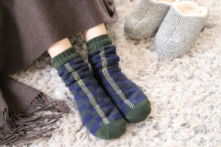 たった3秒でできる部屋の寒さ対策!今のうちに入手しておきたい100均グッズも登場