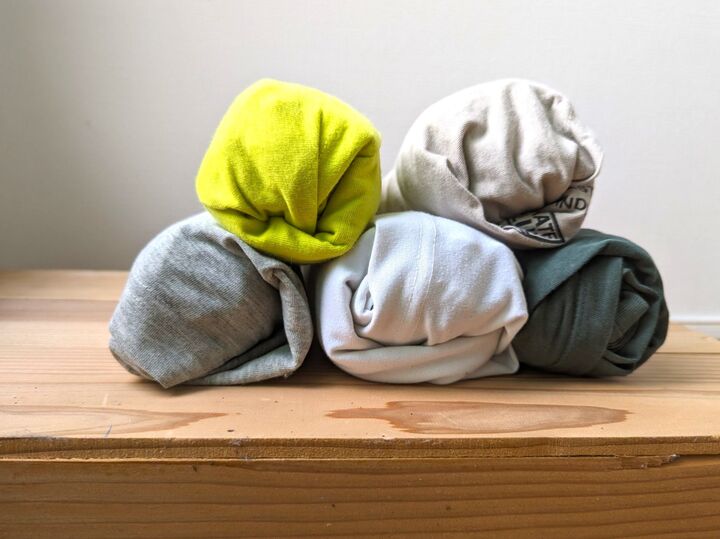 【警視庁X】で話題の“ミリタリーロール”とは!?癖になる便利さで旅行はもちろん普段にも!「すぐマネしたい~♪」