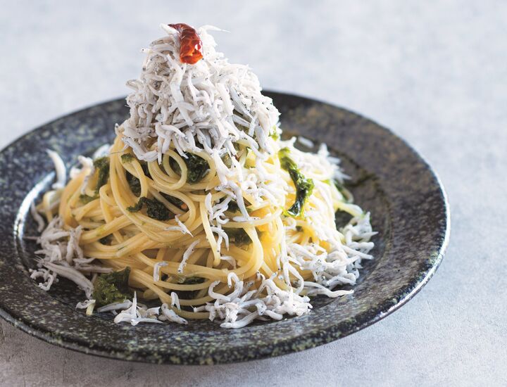 【サッカー長友選手も超回復!】骨を丈夫にする「しらすとあおさのペペロンチーノ」