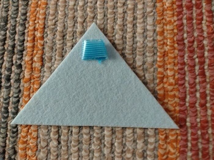 小さな三角形を貼る