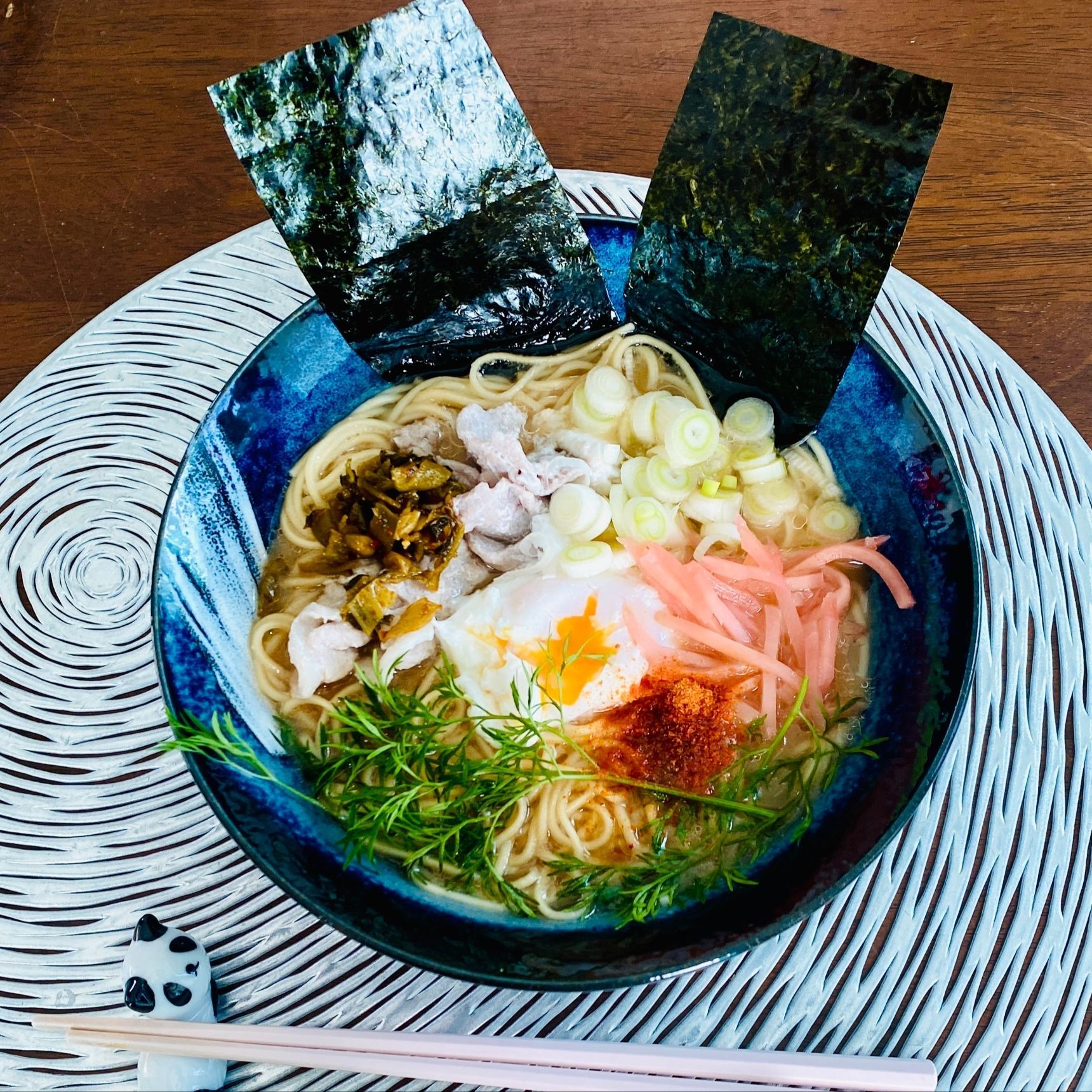 パクチーと博多ラーメン相性抜群！