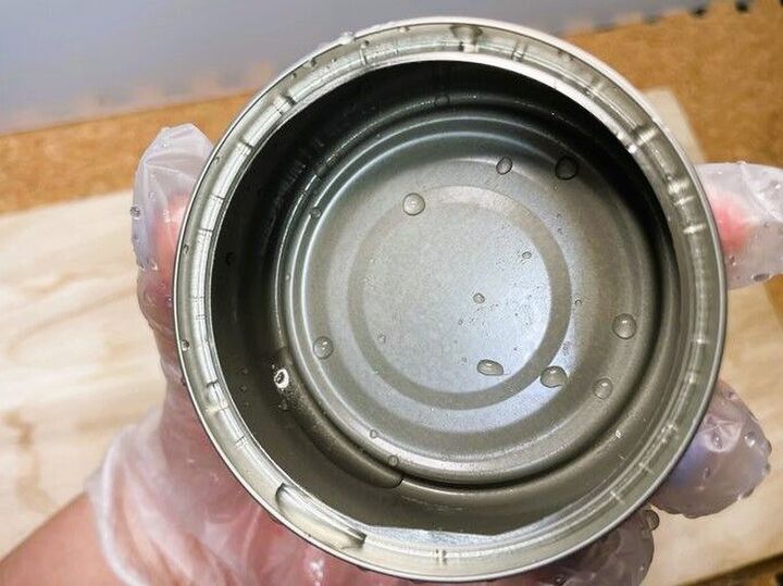 油ギトギトの「ツナ缶」をキレイにする方法。ベタつき&ニオイも取れますよ♪