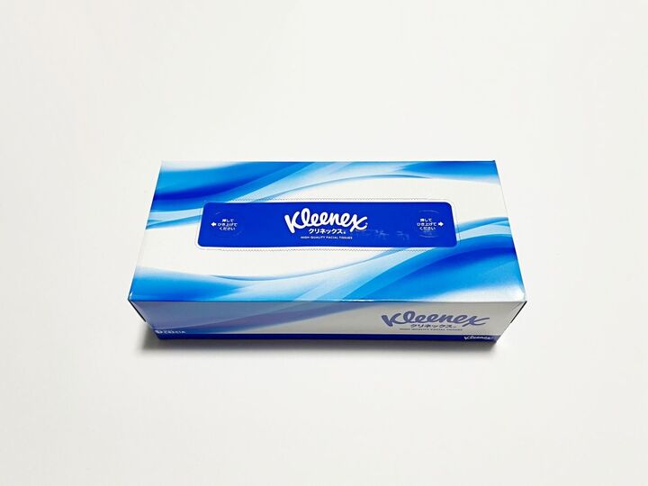 【真似必至】箱ティッシュをバッグに入れる方法!超コンパクトに持ち歩く裏ワザを発見