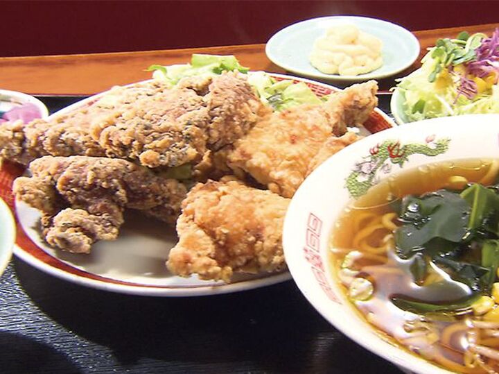 【オモウマい店】目を疑うボリュームのオモウマいからあげ!しかもラーメンついてません?!