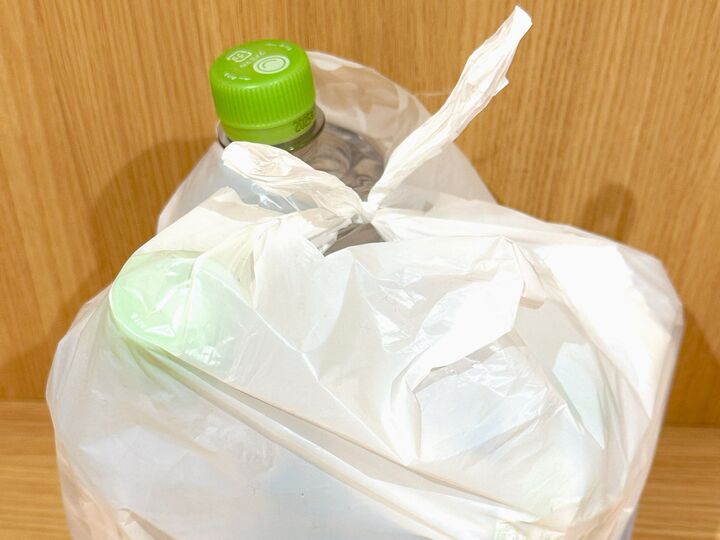 「あちゃー、ほどけない!」を解決♪かたく縛ったビニール袋を簡単に開ける裏ワザ