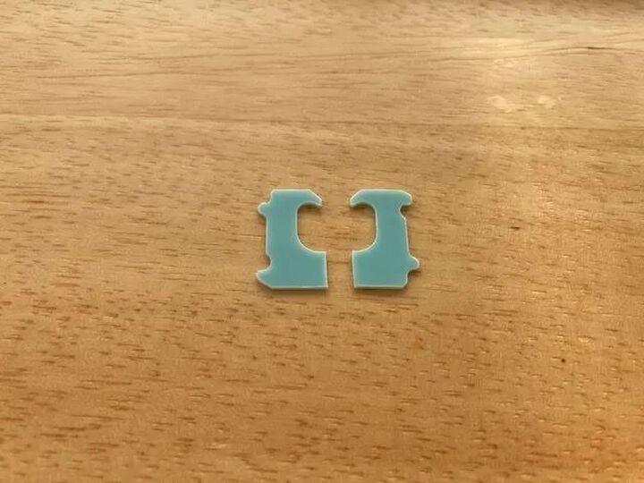 パンの留め具を半分に切ったら…まさかの大活躍だった!【意外な活用術】