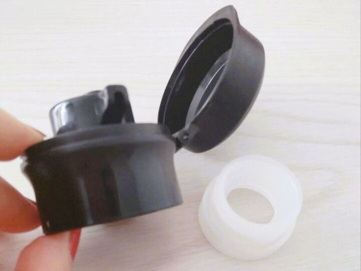 【ダイソー】このキャップ、ただものじゃない!「実はずっと困ってた…」を解決する超便利アイテムだった!