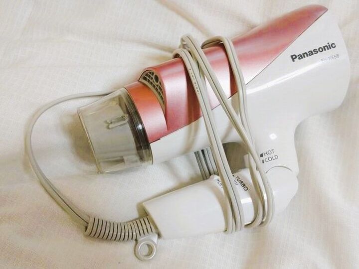 使いやすさ爆上がり!「ドライヤー」の収納場所。ぐるぐる巻きはNGですよ!