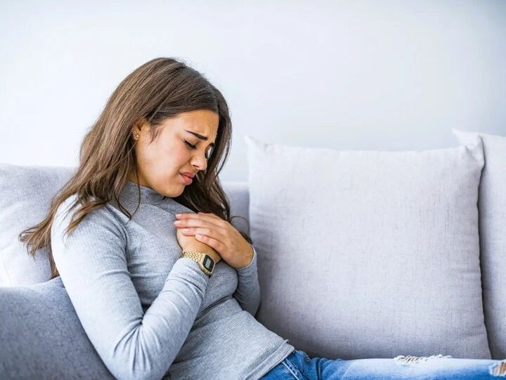 更年期は「心臓」が危ない!息切れ・動悸にひそむ危険な病とは。薬剤師が解説