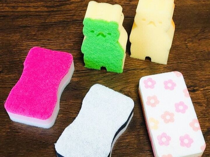 キッチンスポンジのまさかの使い方!「間違いだったの…!?」「今まで洗剤ソンしてた(涙)」