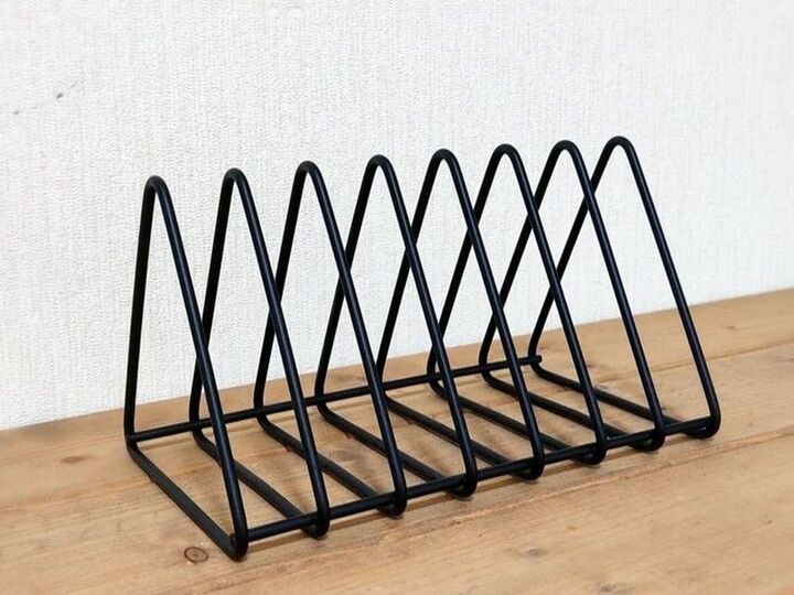 【ダイソー】ブックスタンドの意外な使い方に拍手!「万能すぎてリピ買いしています♡」