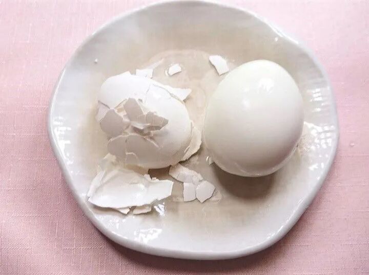 ボロボロゆで卵と決別!殻がツルッときれいにむける意外な方法って?【やってみた】