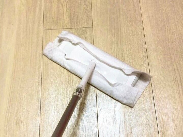 まずウェットシートはNG!ついやりがちだけど実は「アウト」な床掃除