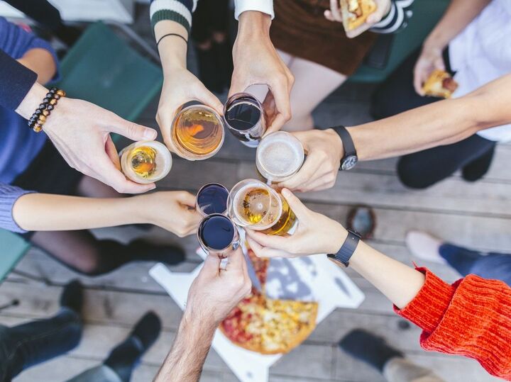 【同窓会あるある】まるで別人!?クラスメイト達の激変エピソード集