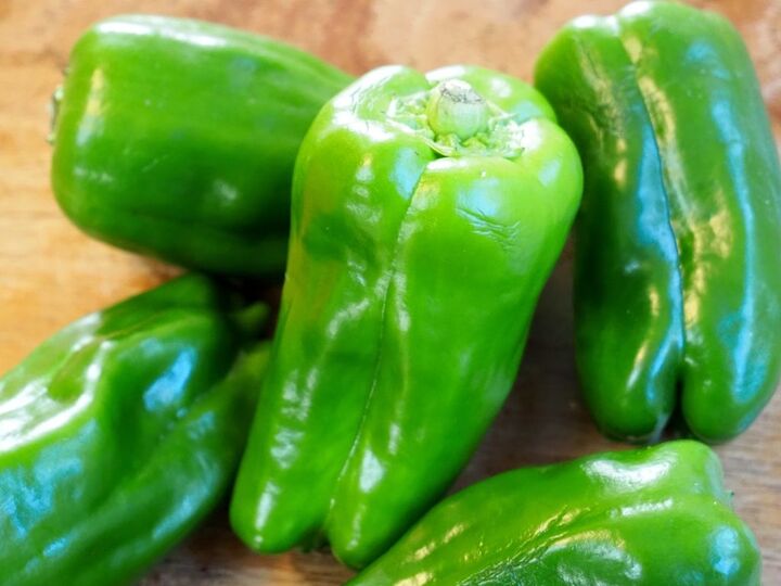 ピーマンの肉詰めは【縦半分に切りません】!こう切ると剥がれにくいよ♪