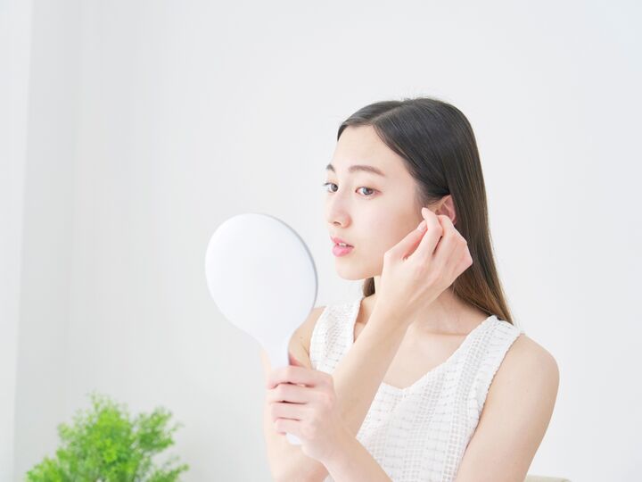 更年期に増える薄毛の原因は?自宅で簡単にできる予防と対策って?