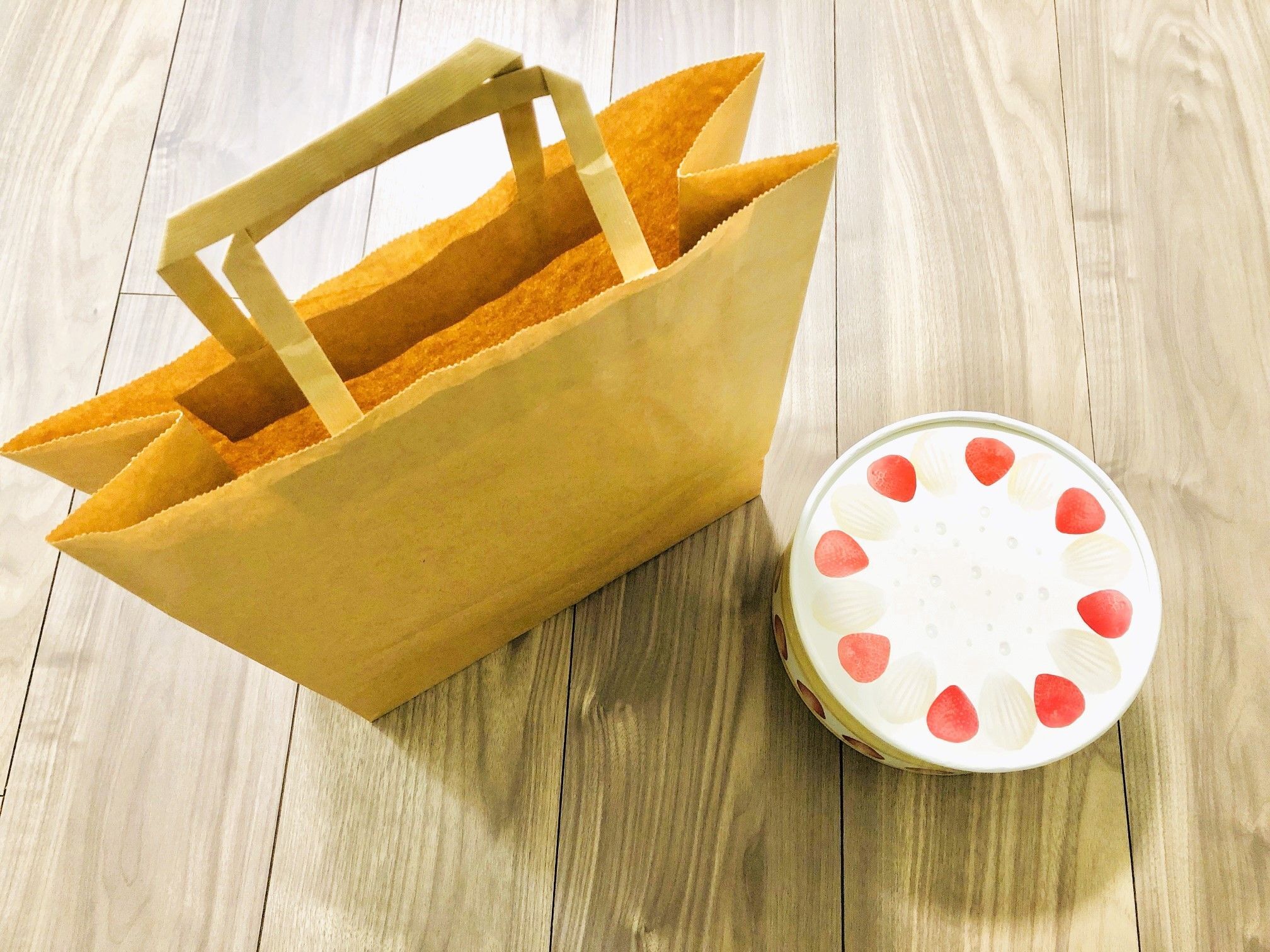 紙袋のマチが足りない…」→