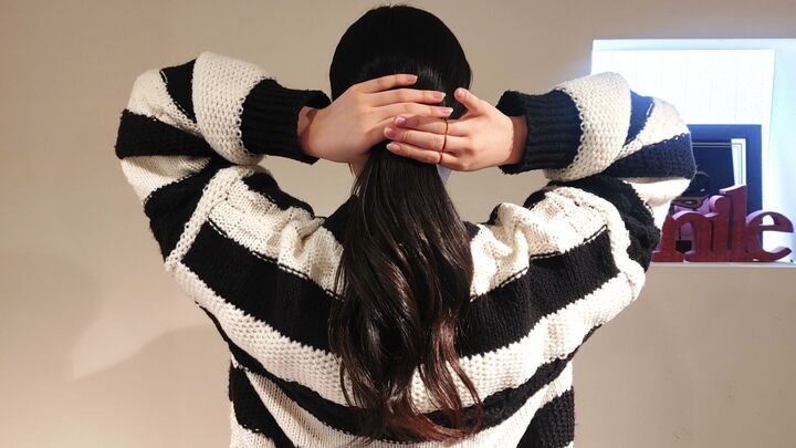 【ヘアゴムの隠し方】ポニーテールが断然おしゃれに!簡単アレンジも写真で解説