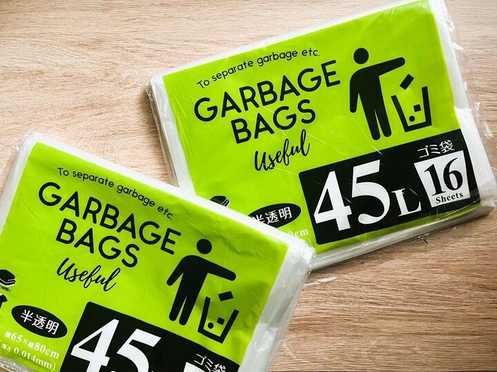 ごみ袋のストック収納に意外なモノがお役立ち!"じゃない"使い方に「なるほど~」