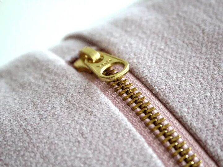 滑りが悪くなった〈ファスナーが復活〉する驚きの方法!あるモノをひと塗りするだけ!