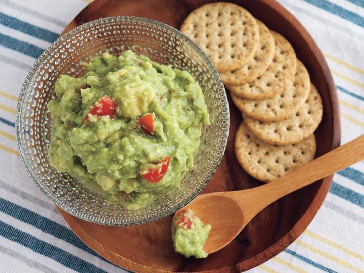 【玉ねぎ麴レシピ】おもてなしやお酒のお供に♡これさえあれば間違いない!超簡単に作れておいしいワカモレ風ディップ♪